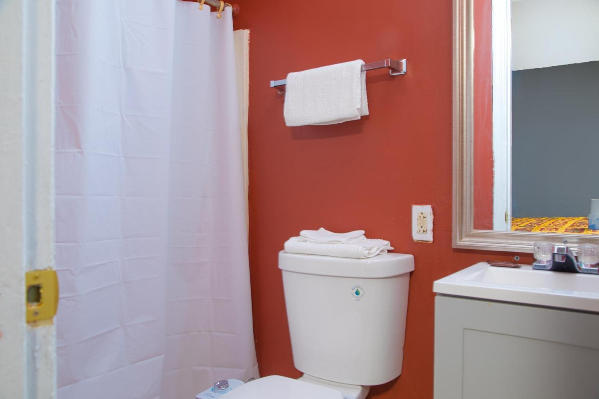 Oyo I-20 Decatur, East Atlanta Hotel 2*