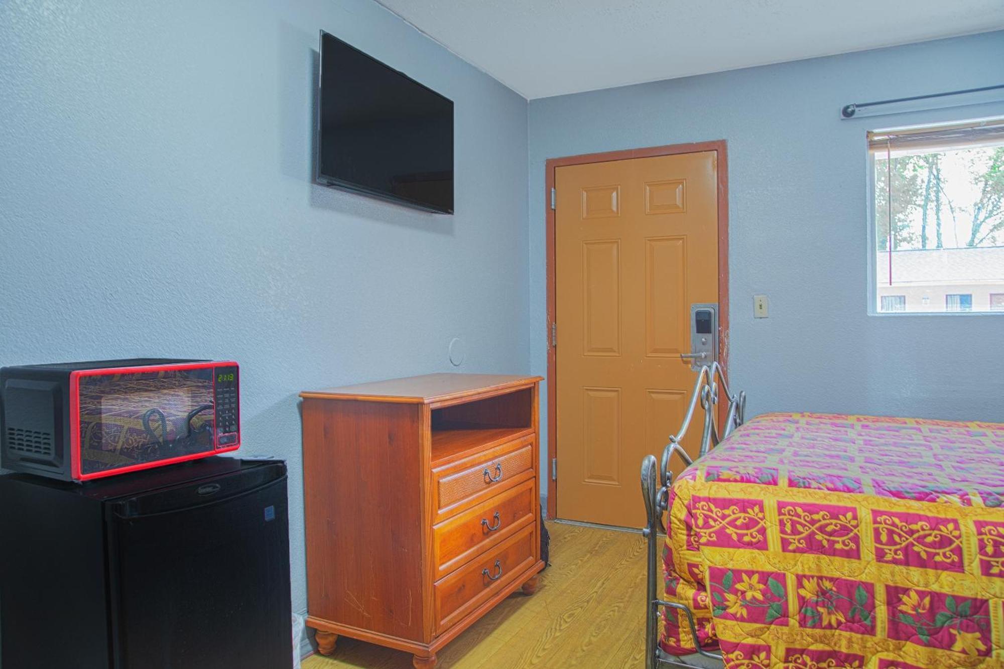 Oyo I-20 Decatur, East Atlanta Hotel