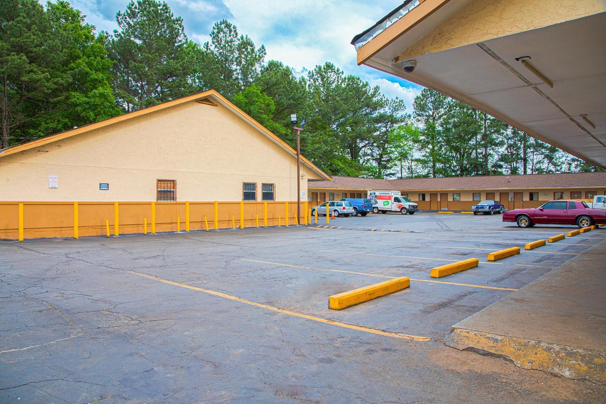 Oyo I-20 Decatur, East Atlanta Hotel 2*